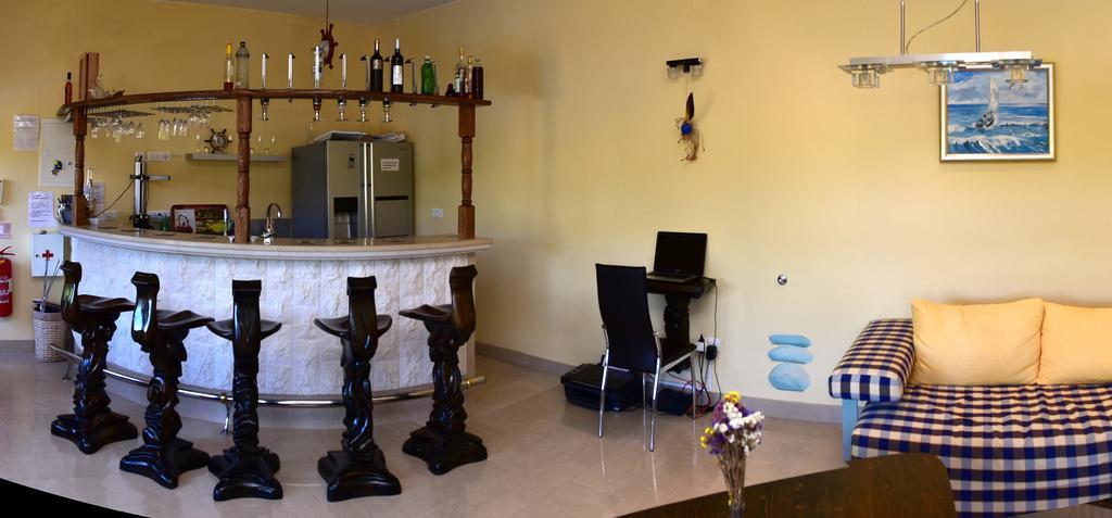 Apartments " Happy Villa " Splitska Bilik gambar