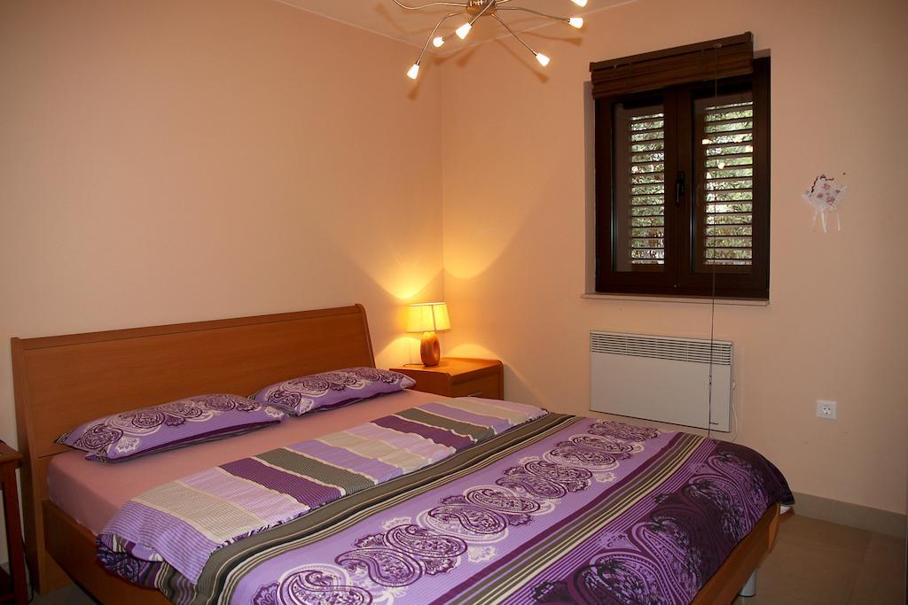 Apartments " Happy Villa " Splitska Bilik gambar